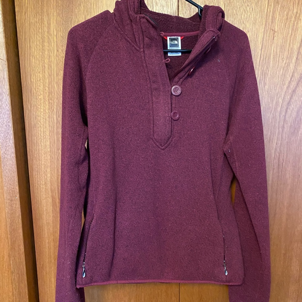 Womens The North Face pull over hoodie size large